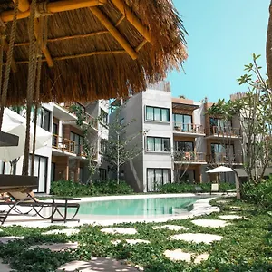https://new-luxury-condos-macondo-tulum.quintano-roohotels.com